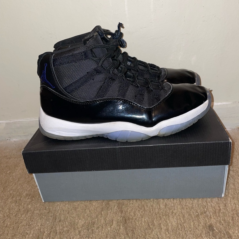jordan 11 space jam